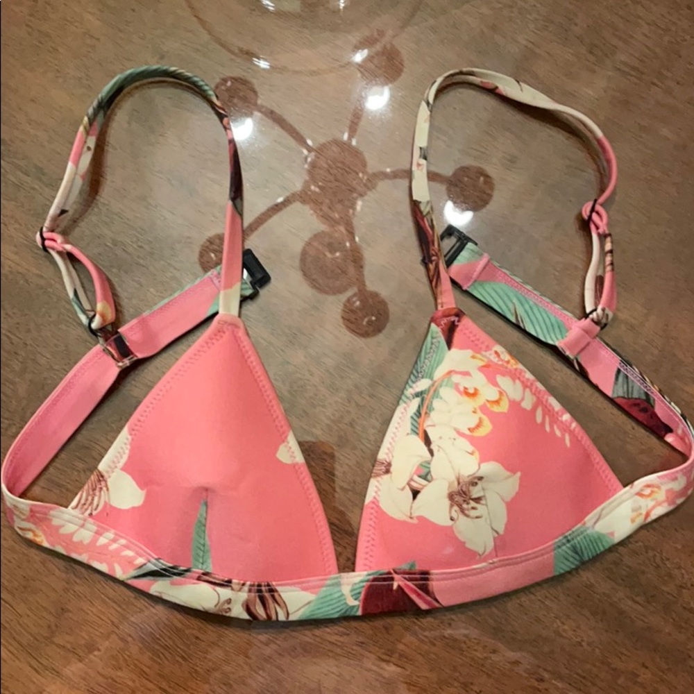 Triangl pink floral bikini top